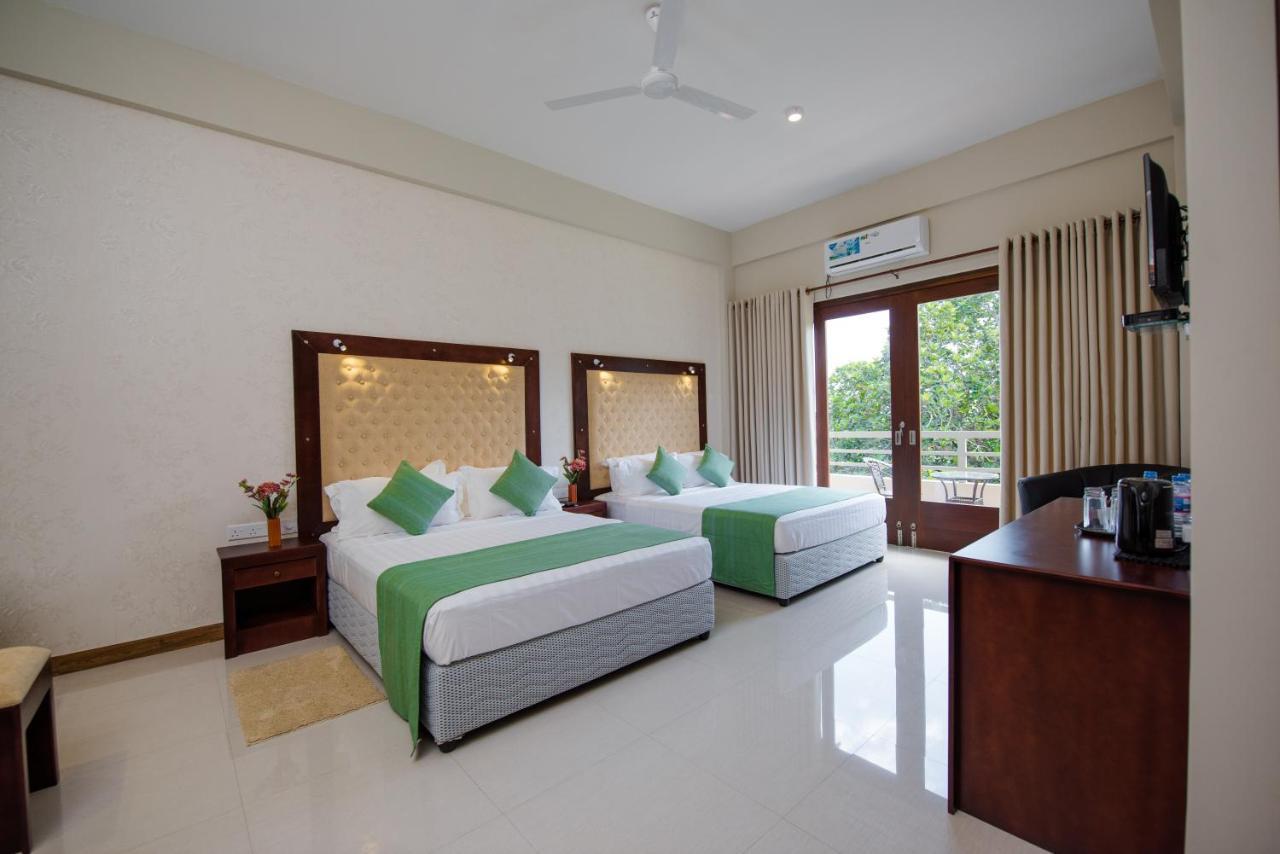 Mount Rich Rumassala Hotel Unawatuna Kültér fotó