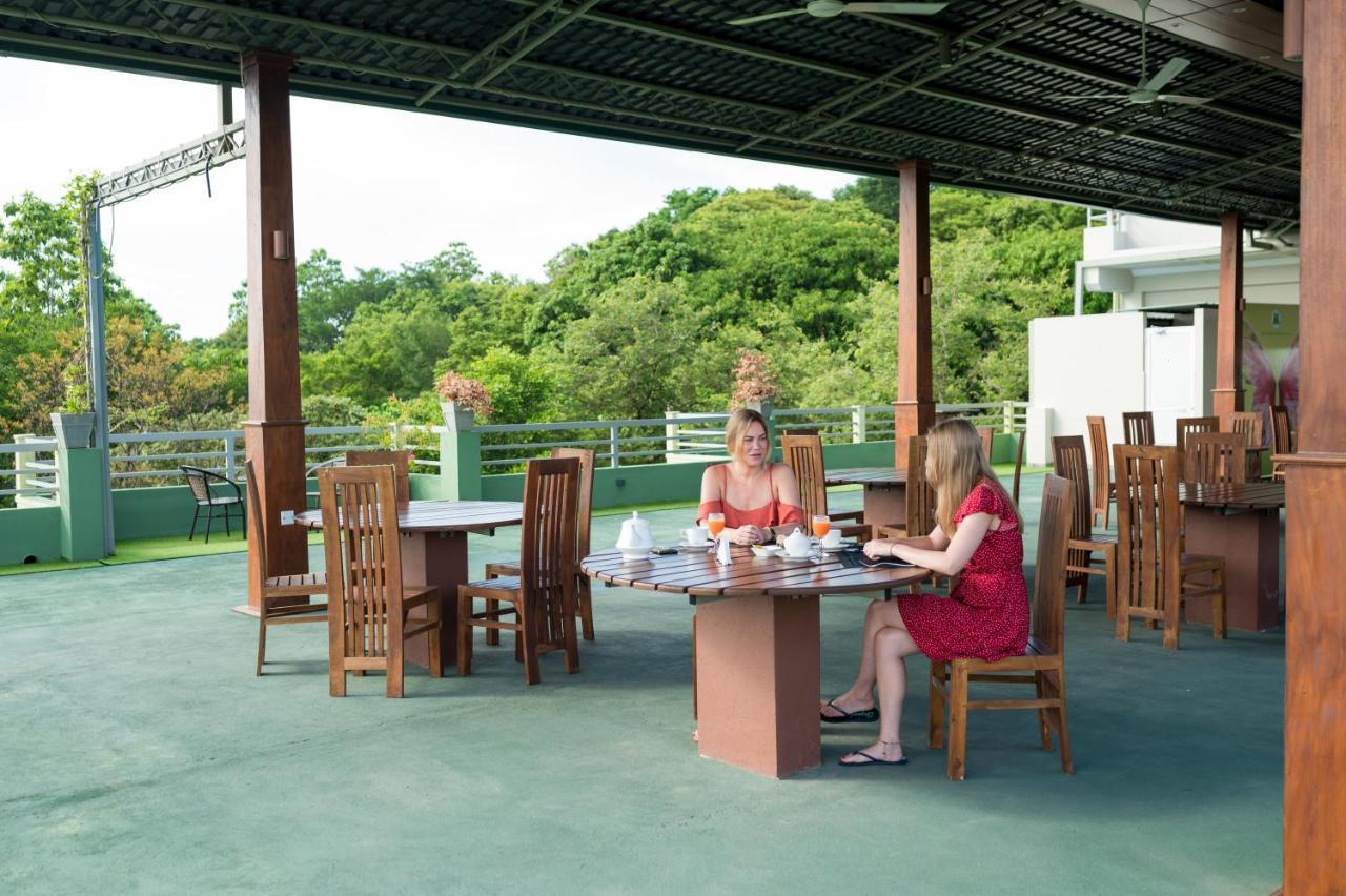 Mount Rich Rumassala Hotel Unawatuna Kültér fotó