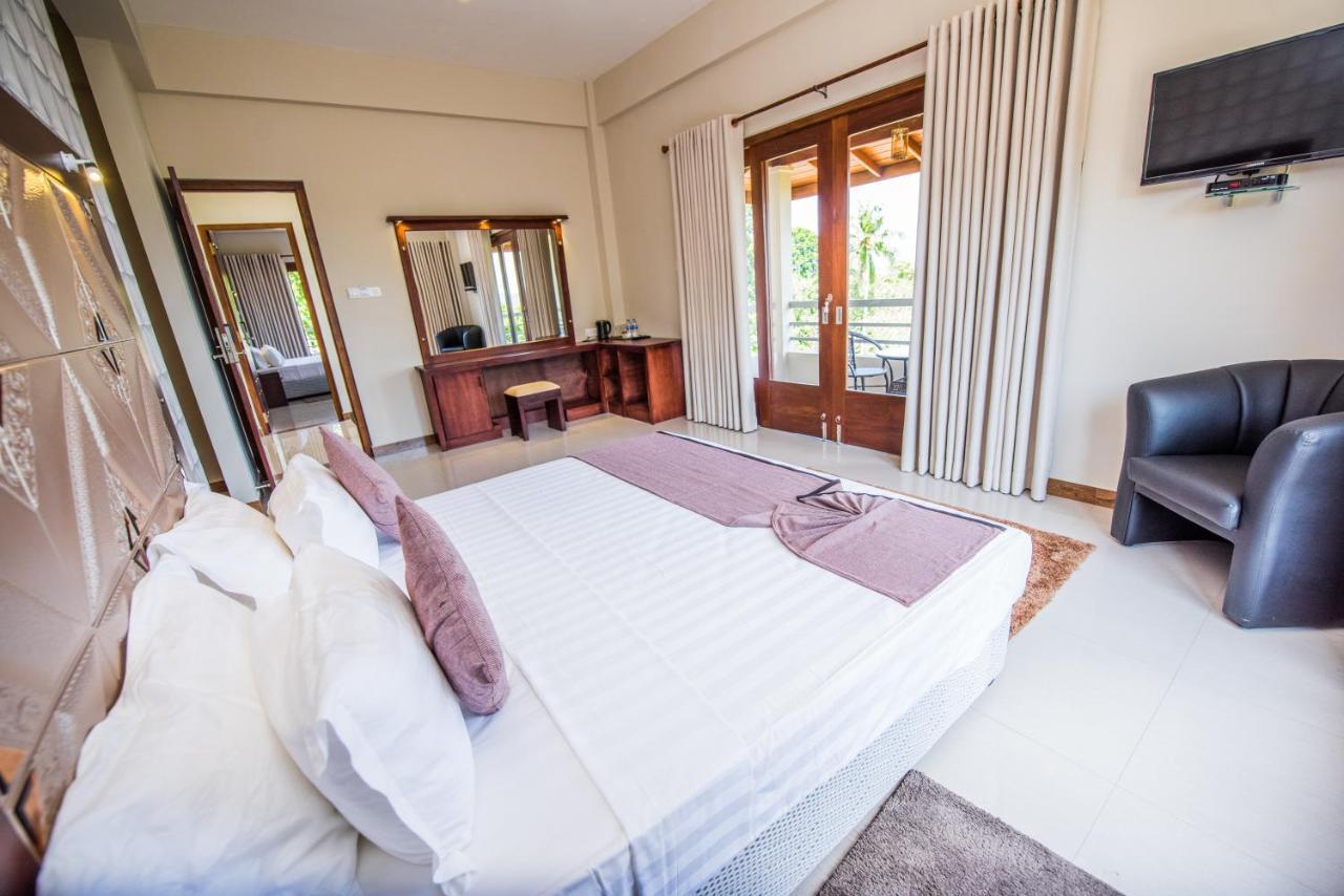 Mount Rich Rumassala Hotel Unawatuna Kültér fotó