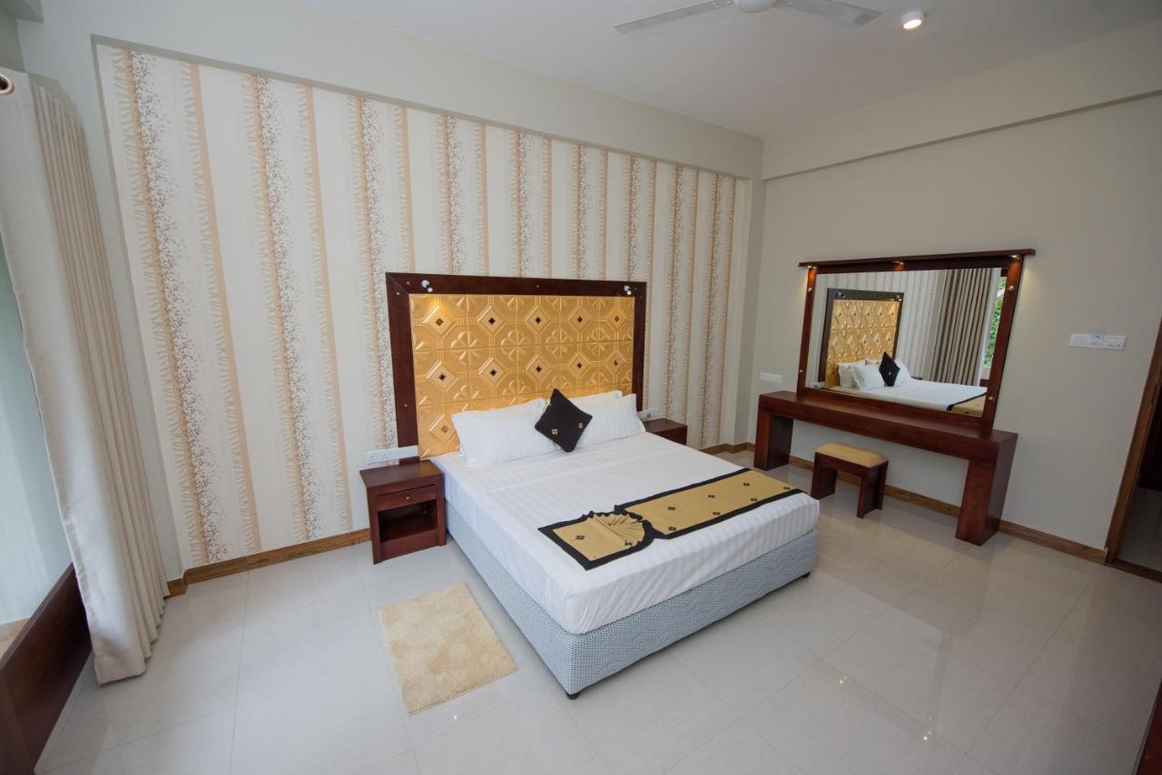 Mount Rich Rumassala Hotel Unawatuna Kültér fotó